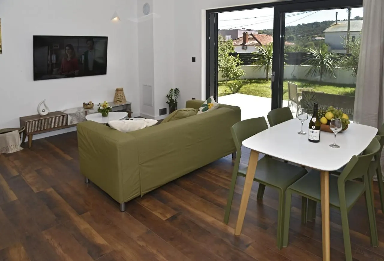 Historic Village Apartments Slatine