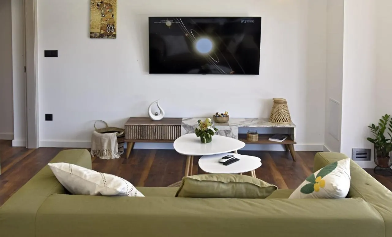 Historic Village Apartments Slatine