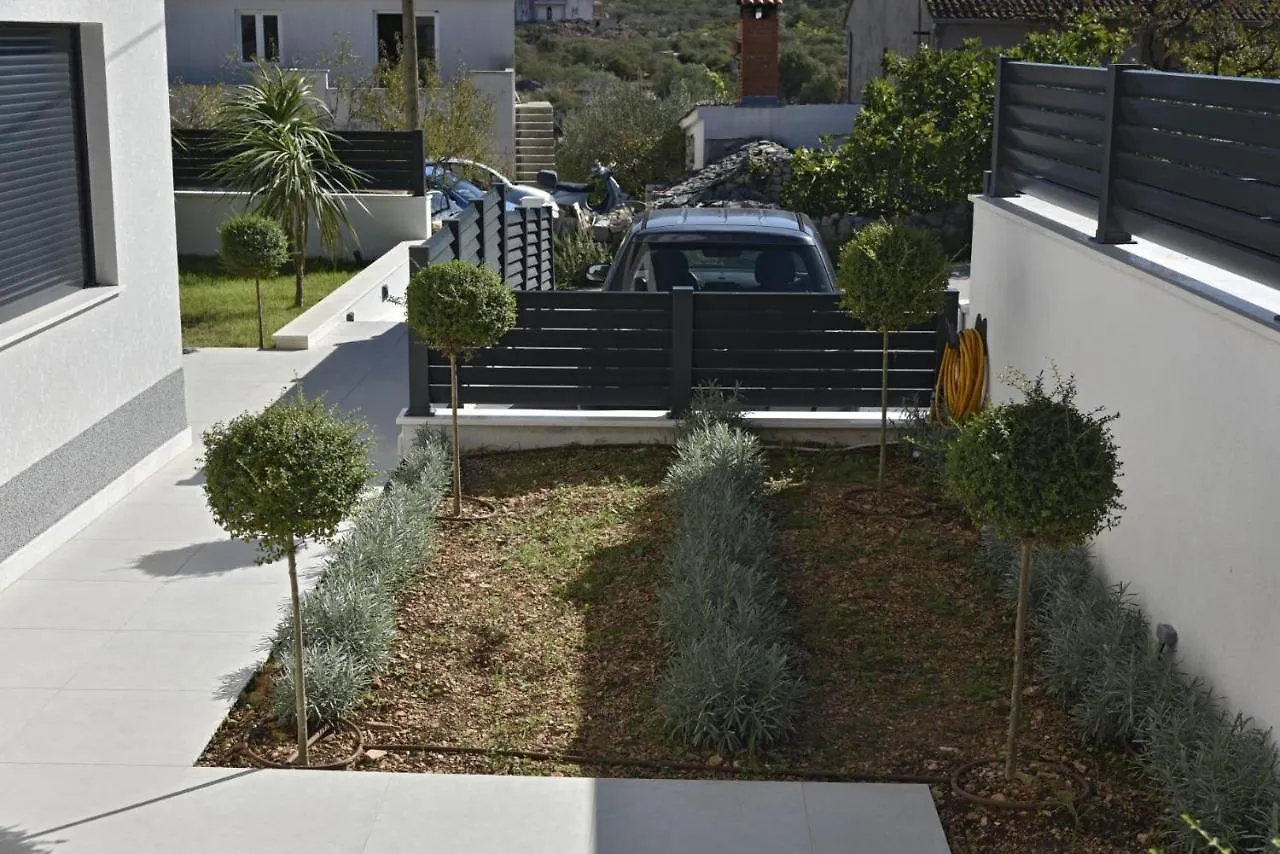 Historic Village Apartments Slatine Croatia
