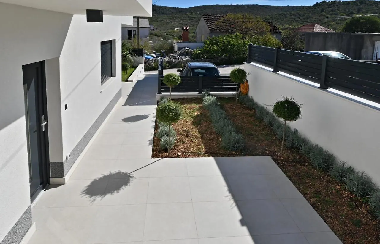 Historic Village Apartments Slatine