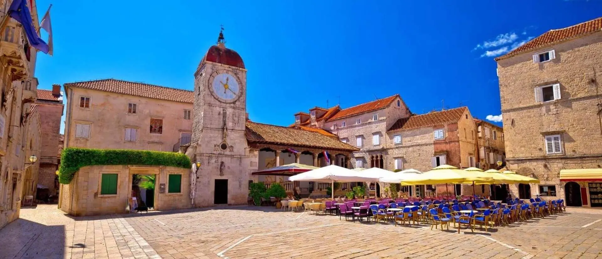 Historic Village Apartments Slatine